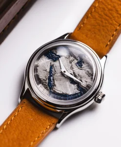L'Artisan d'Horologie L'Artisan Middle-East Blue Enamel