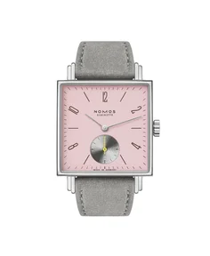 Nomos Glashütte Tetra – Die Wildentschlossene Reference 426