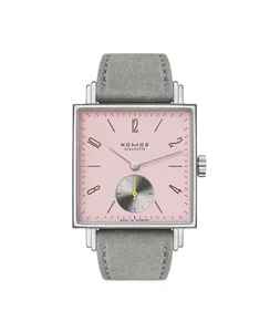 Nomos Glashütte Tetra – Die Wildentschlossene Reference 426