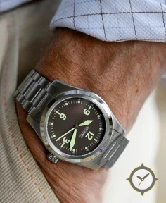 P-40 A-11 Pilot Brown Manual Wind