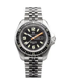 Momentum Sea Quartz 30 Eclipse Solar Dive Watch