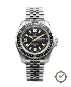 Momentum Sea Quartz 30 Eclipse Solar Dive Watch
