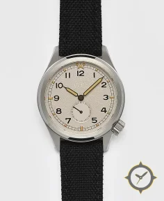 Vario 1945 D12 Sand Beige Field Watch