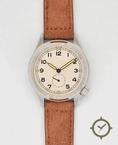 Vario 1945 D12 Sand Beige Field Watch