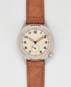 Vario 1945 D12 Sand Beige Field Watch
