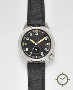 Vario Vario 1945 D12 Raven Black Field Watch