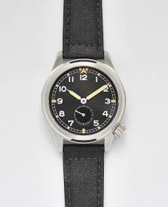 Vario 1945 D12 Raven Black Field Watch