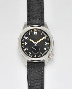 Vario 1945 D12 Raven Black Field Watch