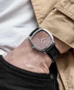 Anders & Co AC2 Volcán Manual Wind Salmon