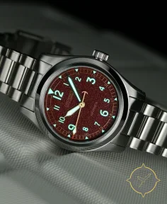 The Cincinnatus Field Burgundy Manual Wind