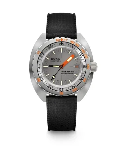 Doxa SUB 300 Ti5 Clive Cussler