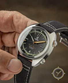 Ocean Crawler Great Lakes Diver Black Sample