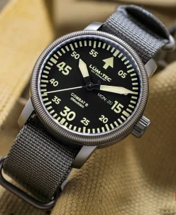 Lüm-Tec Combat B68 Day Date