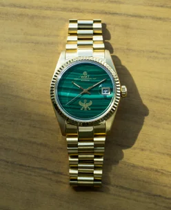 WMT Watches Cabochon – Malachite Stone Falcon Gold Plating Edition
