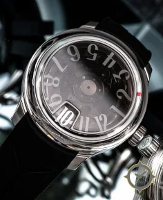 SB10 JUMPING HOUR – BLACK SAPPHIRE