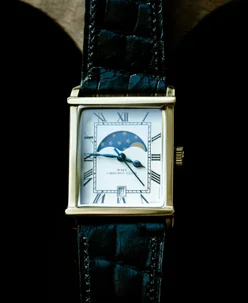 WMT Watches Curvex G01