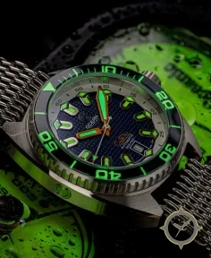 Ocean Crawler Core Diver Solid 925 Silver Case