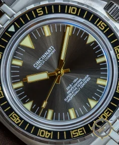 Cincinnati Watch Company Desk Diver Professional Black & Gold
